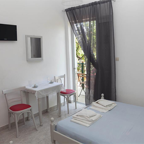 rooms to let in Evia